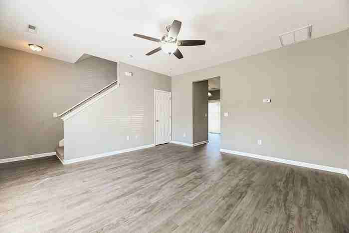 1033 Lexi Ct - Photo 5 of 12