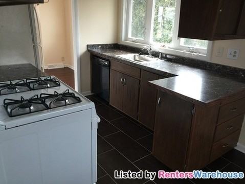 6238 Thomas Ave S - Photo 3 of 33