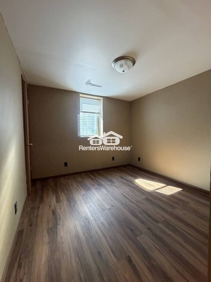 7441 Major Ave N - Photo 6 of 19