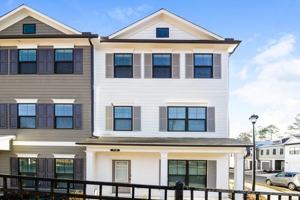 featured image of 719 Calvin Park Dr