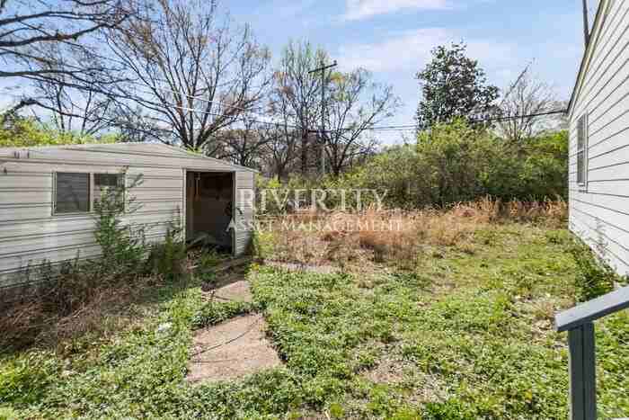 3240 Boxdale St - Photo 4 of 22