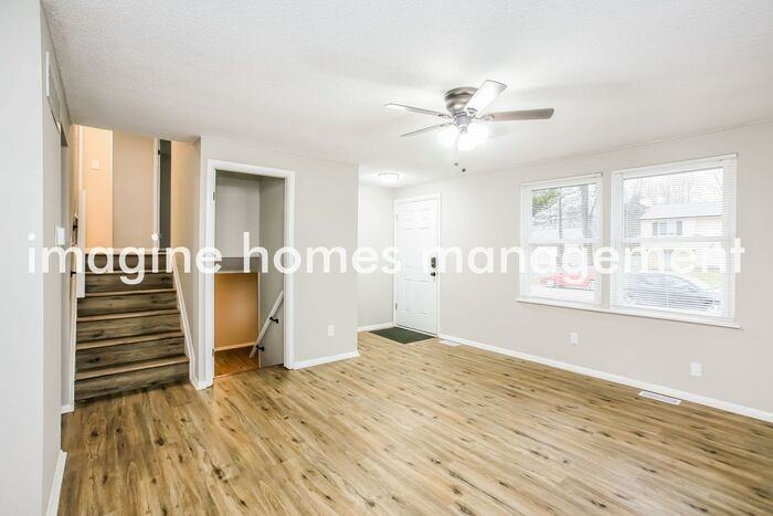 305 Coronado Rd - Photo 3 of 17