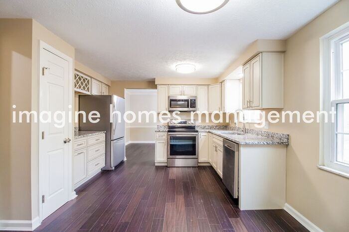 1898 Muskegon Dr - Photo 5 of 20