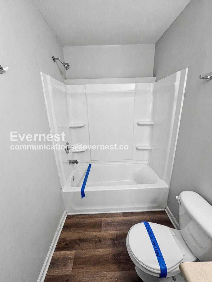 8644 Thomas Ln - Photo 7 of 24