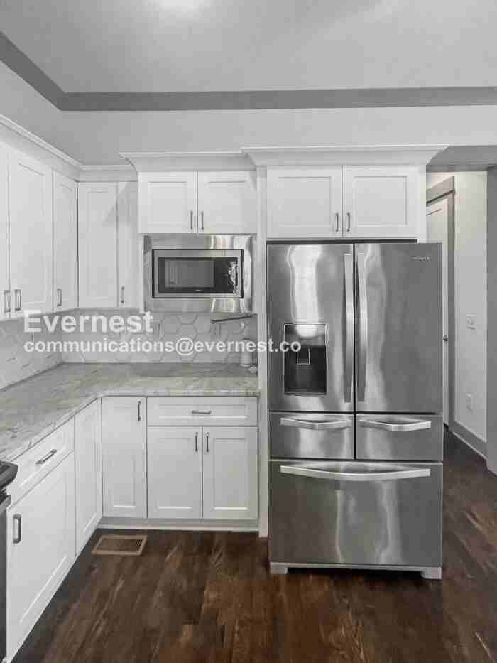 2209 15th Ave N - Photo 3 of 28