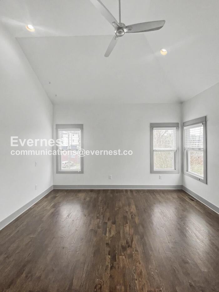 2209 15th Ave N - Photo 6 of 28