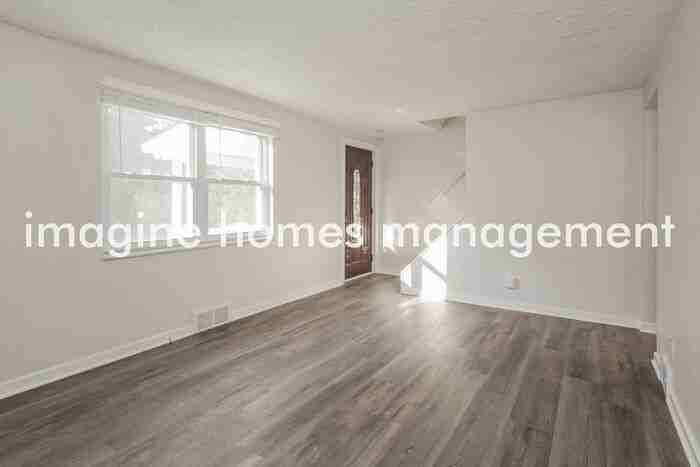 285 Alva Way - Photo 4 of 18