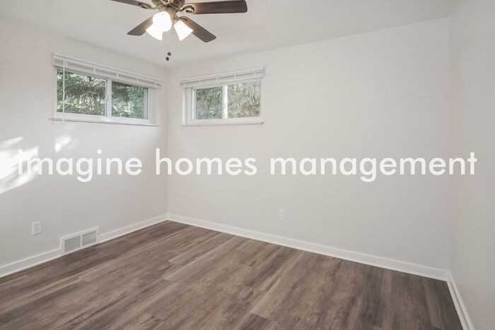 285 Alva Way - Photo 7 of 18