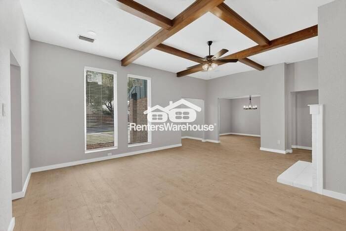 3601 Interlaken Dr - Photo 5 of 45