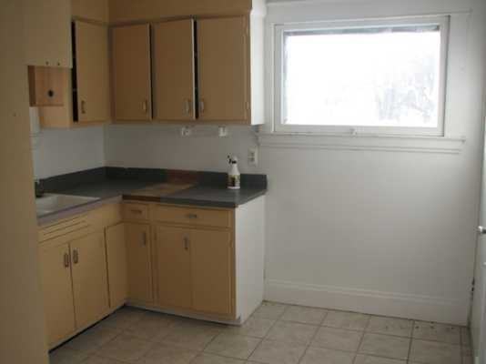 720 S Park St #3 - Photo 2 of 9