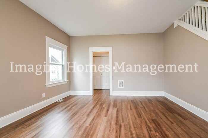 1376 Gladys Ave #1 - Photo 7 of 16