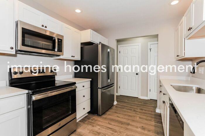 7804 Cincinnati Ave - Photo 7 of 14