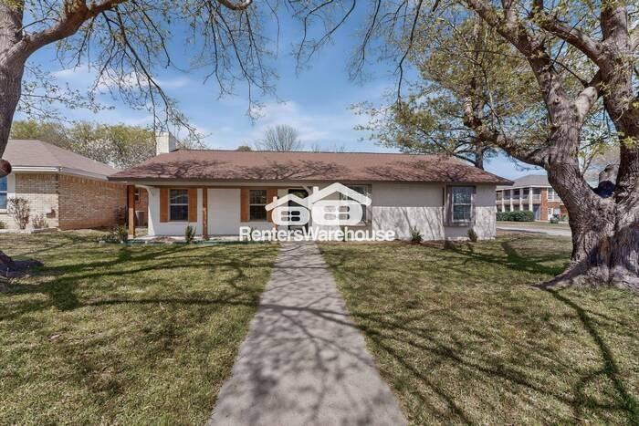 6561 Windrock Dr - Photo 2 of 47