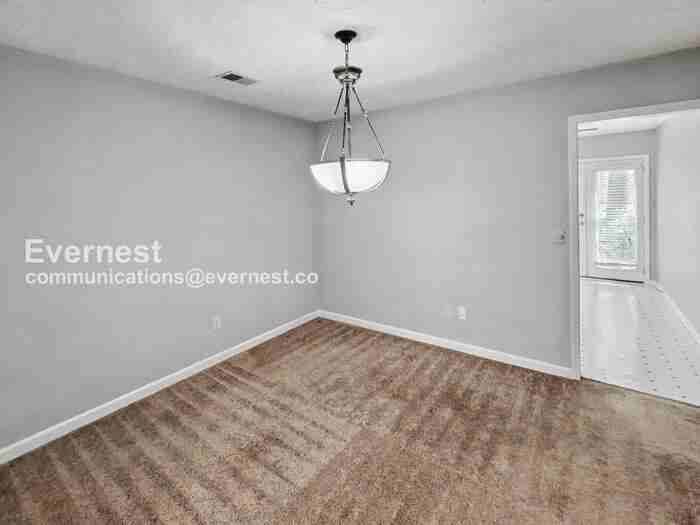 1251 Hanover Pl - Photo 7 of 14