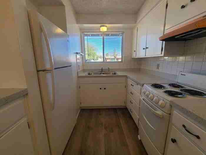 5560 E Bellevue St - Photo 5 of 50