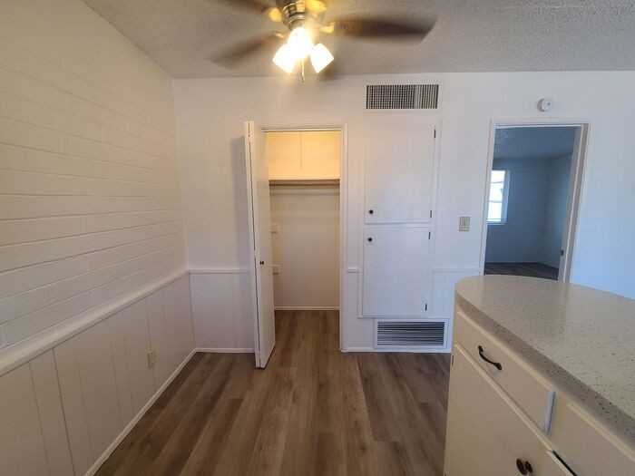 5560 E Bellevue St - Photo 7 of 50