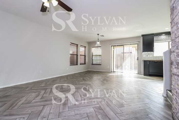 6415 W Fawn Dr - Photo 4 of 16