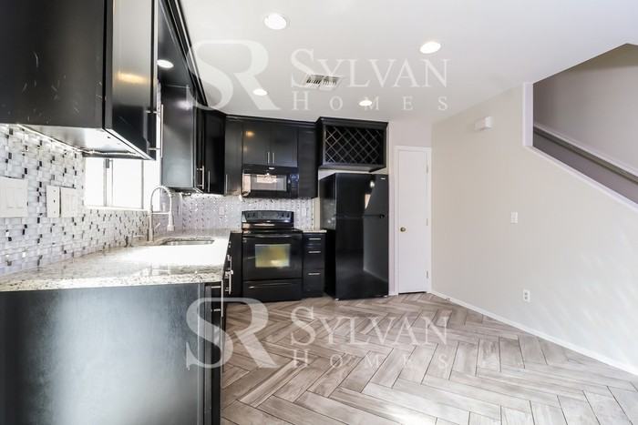 6415 W Fawn Dr - Photo 7 of 15