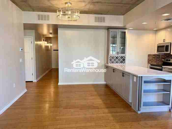 275 S Harrison St #203 - Photo 3 of 12