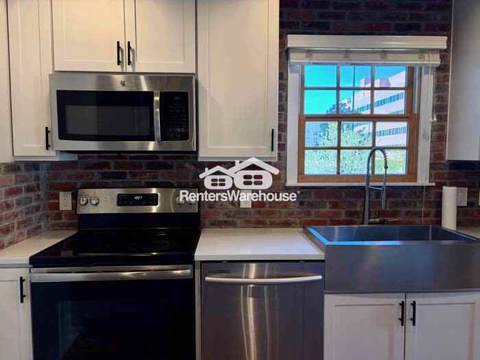 275 S Harrison St #203 - Photo 5 of 12