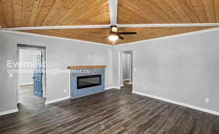 5501 Saint Elmo Ave - Photo 3 of 21