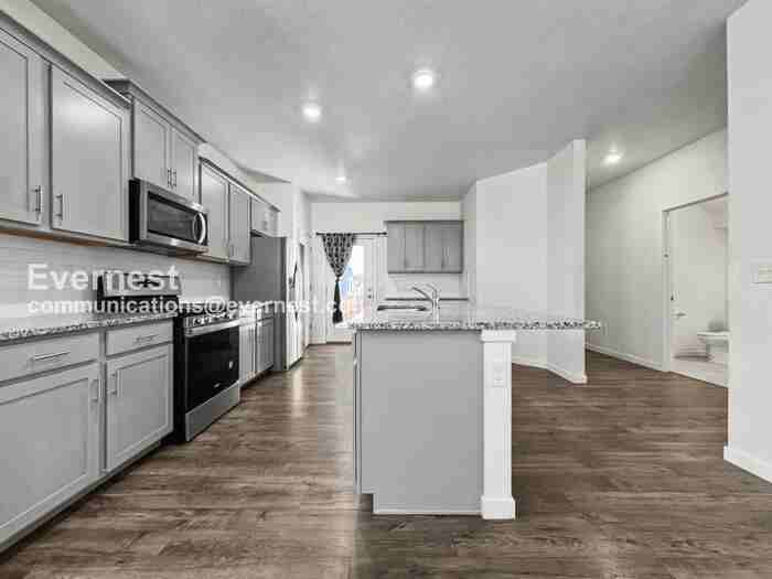 21894 E 9th Pl - Photo 2 of 36