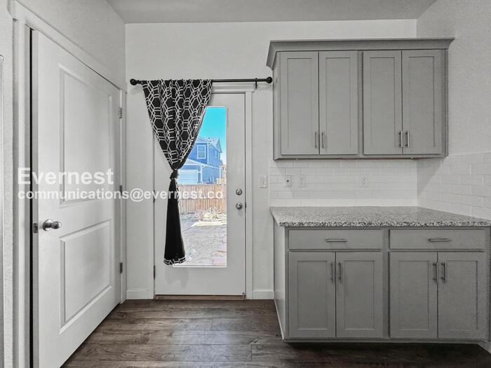 21894 E 9th Pl - Photo 5 of 36