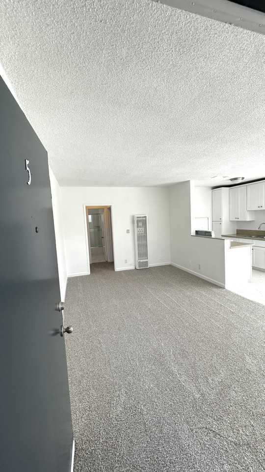 12219 Pacific Avenue #5