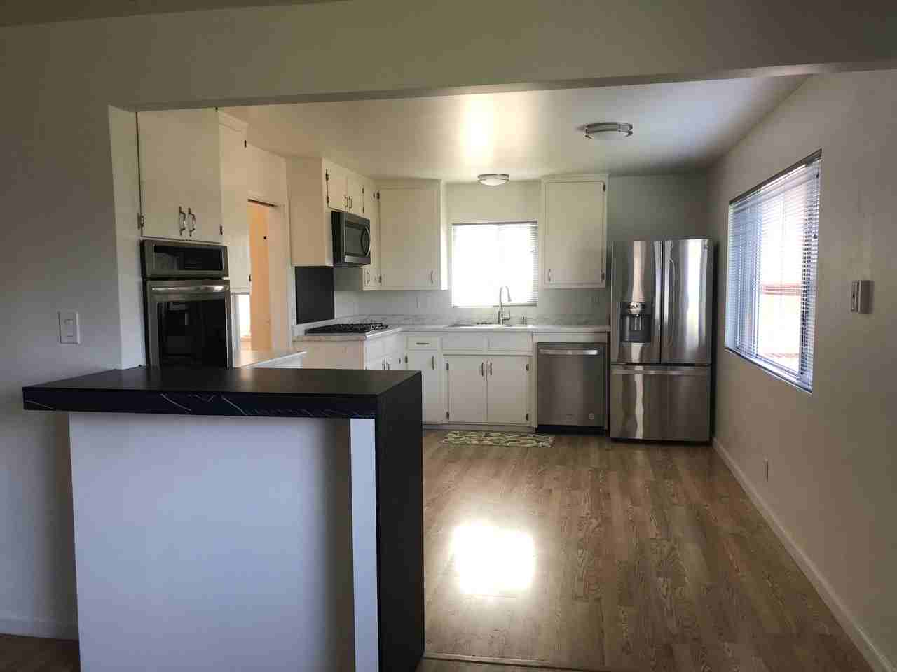 1032 Bay Oaks Dr #NA - Photo 3 of 10