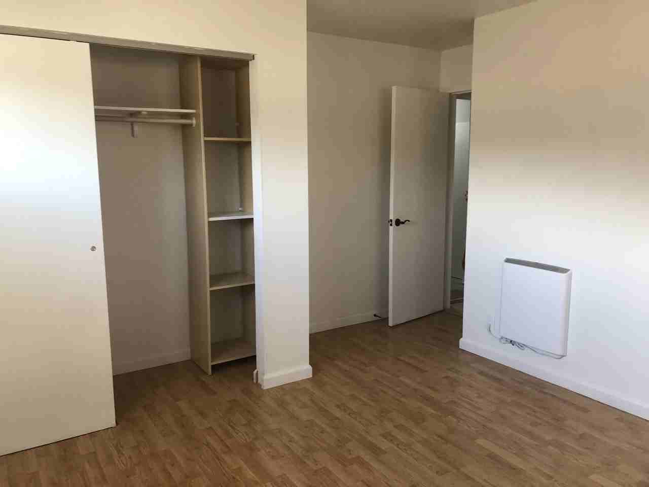 1032 Bay Oaks Dr #NA - Photo 6 of 10