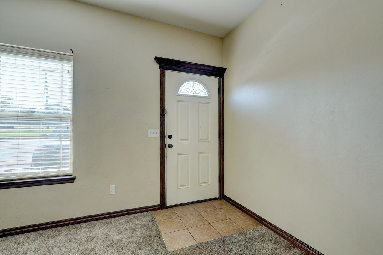 2226 W Utah Ave #NA - Photo 3 of 40