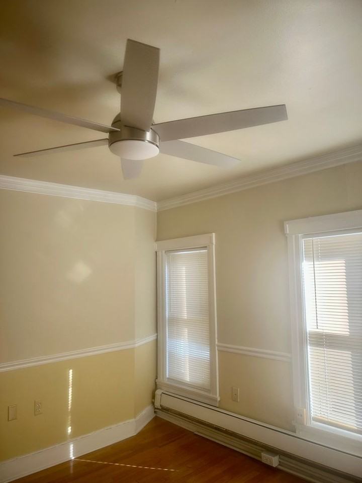 124 College Place - Photo 7 of 30