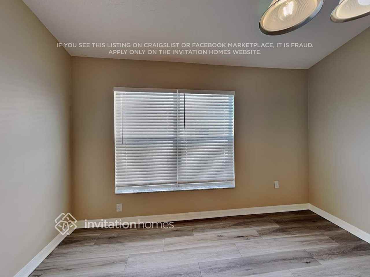 2726 Bradfordt Dr - Photo 2 of 10