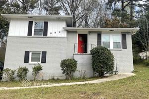 featured image of 982 Hutchens Rd Se