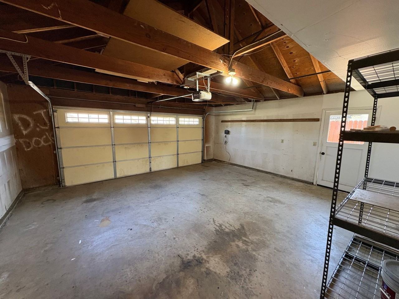 519 N Aspen St - Photo 2 of 34