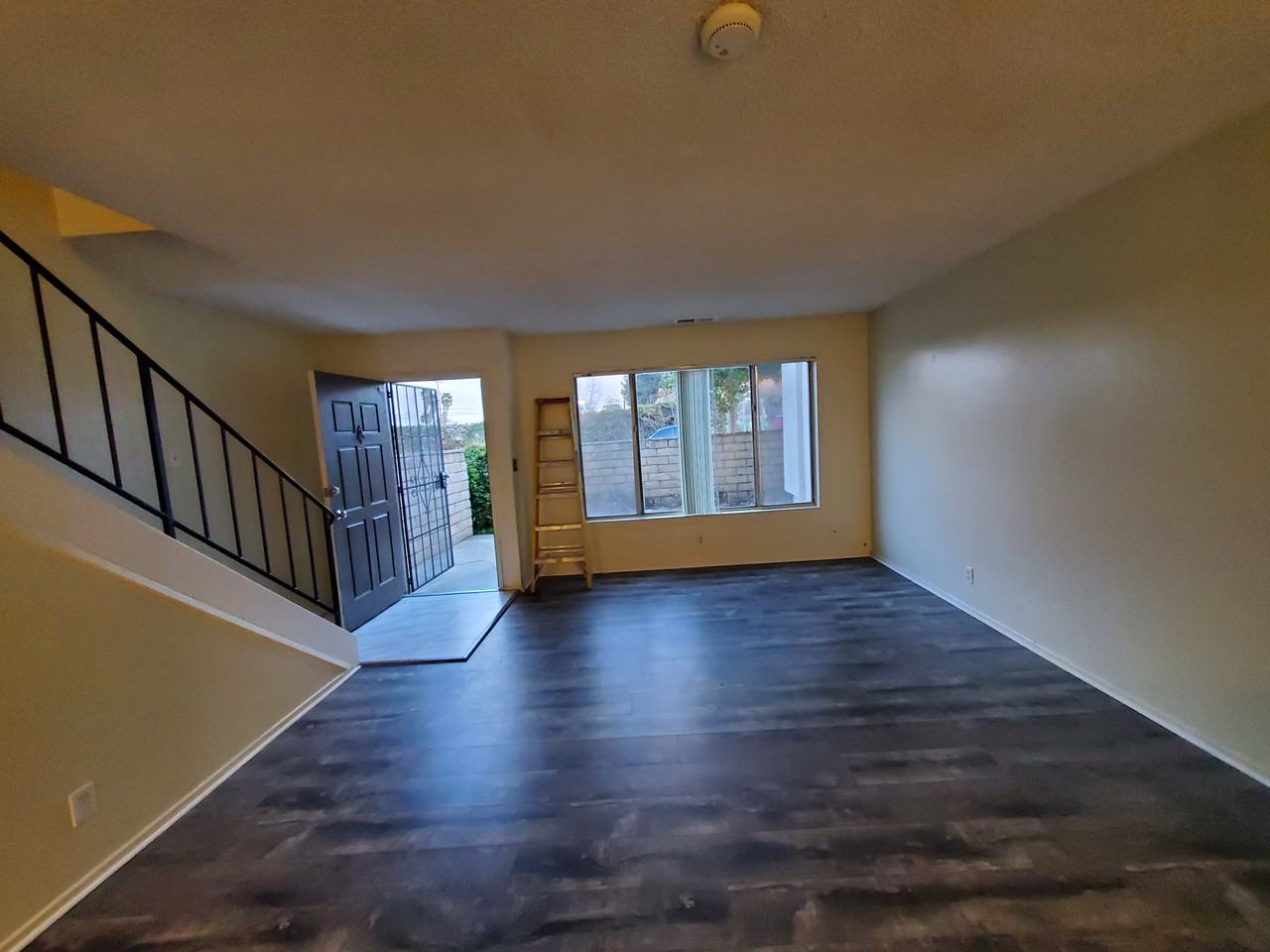 504 S Granada Ave #B - Photo 3 of 8