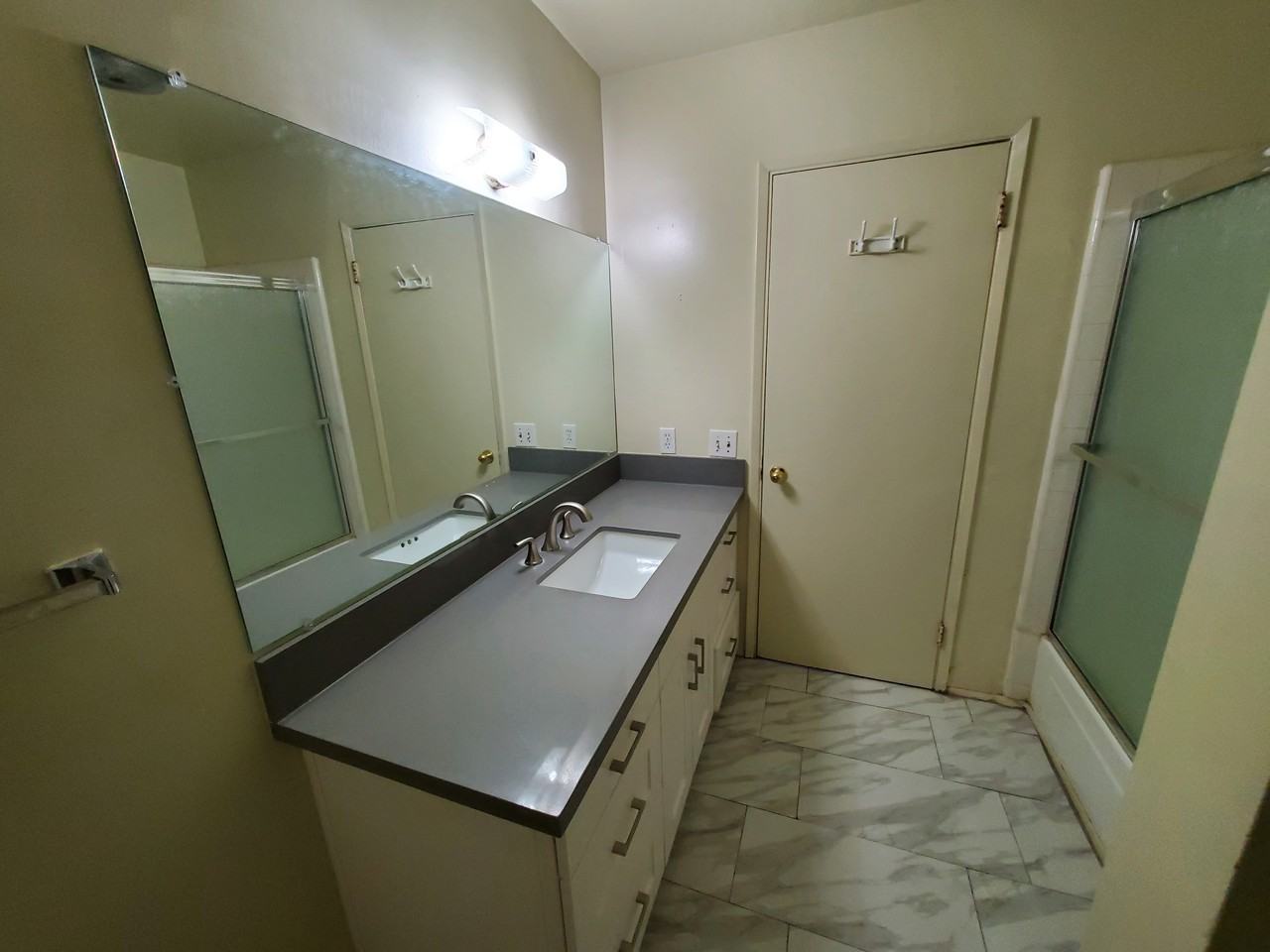 504 S Granada Ave #B - Photo 7 of 8