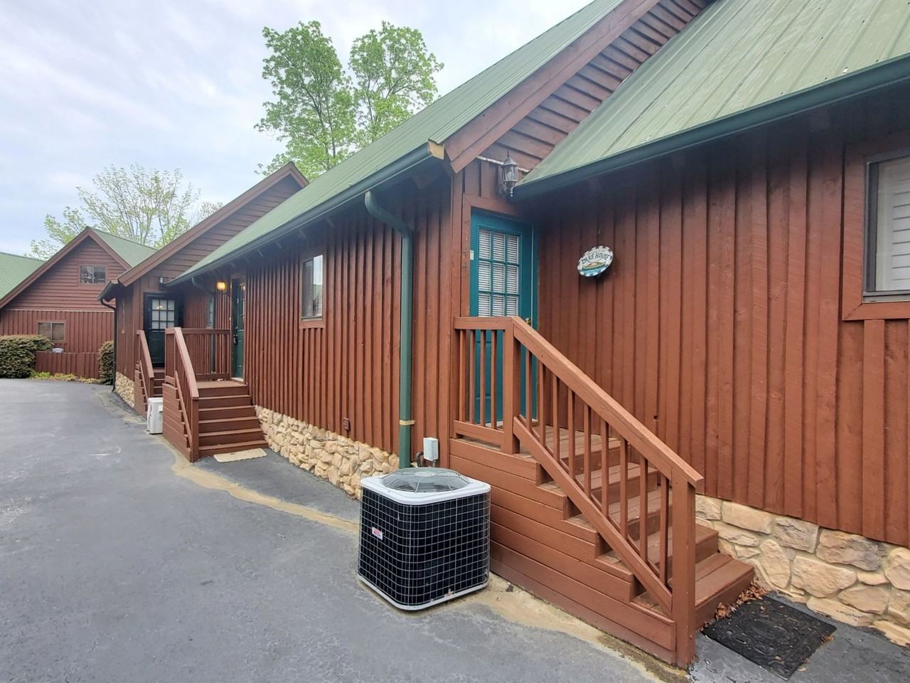 144 Harbour Pt #C - Photo 2 of 25