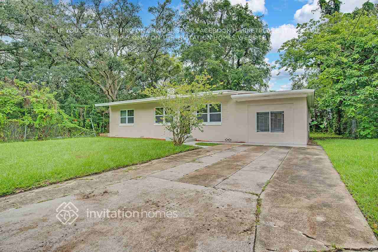 3631 Arch St - Photo 2 of 22