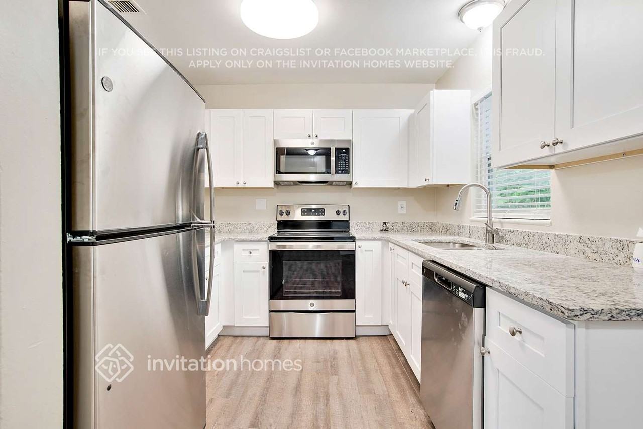 3631 Arch St - Photo 5 of 22