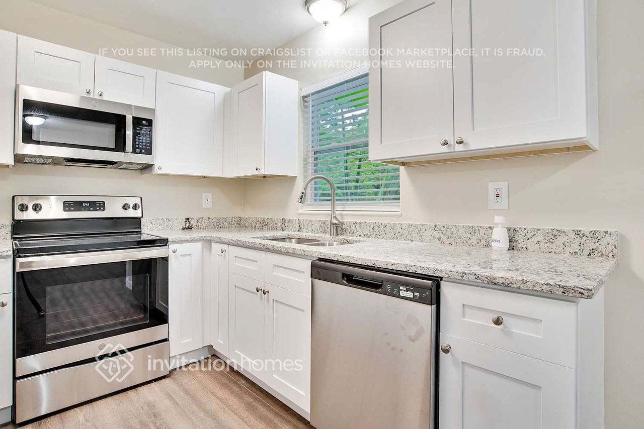 3631 Arch St - Photo 6 of 22