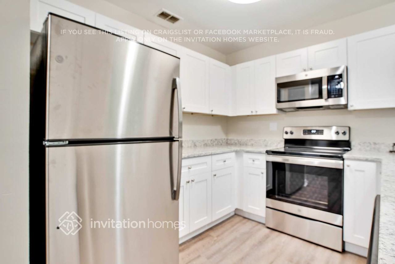 3631 Arch St - Photo 7 of 22