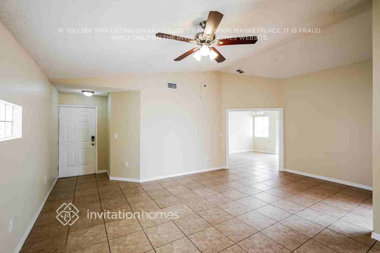 1906 Sw 123rd Ave - Photo 4 of 17