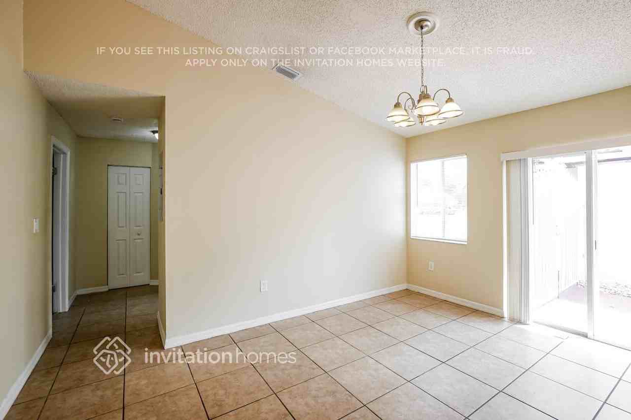 1906 Sw 123rd Ave - Photo 6 of 17