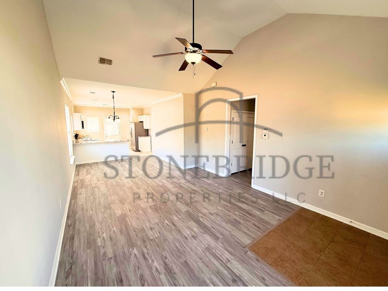 101 The Heights Dr - Photo 3 of 15