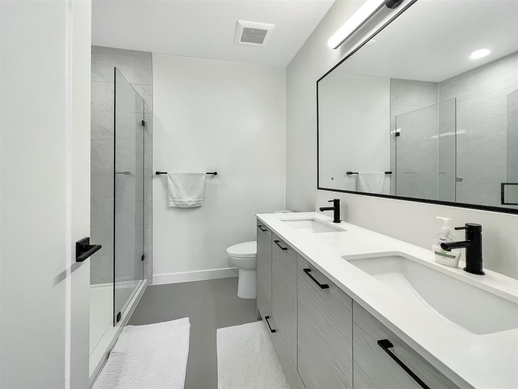 8327 201 Street - Photo 7 of 20