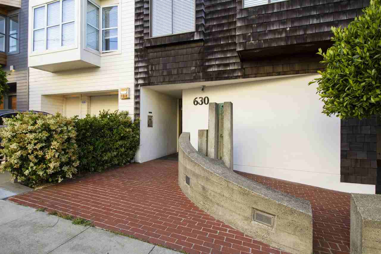 630 Grand View - Photo 2 of 4