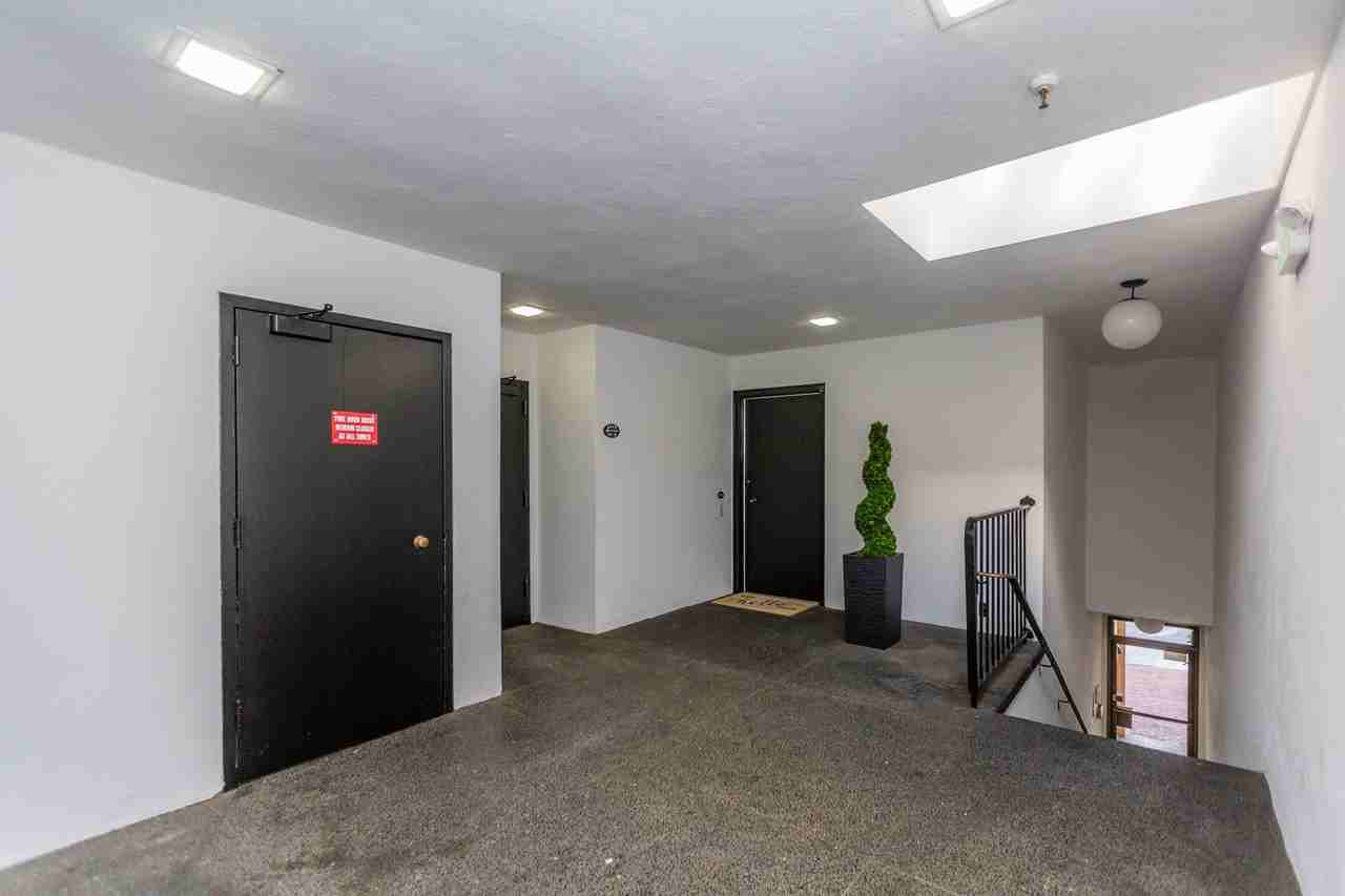 630 Grand View - Photo 3 of 4