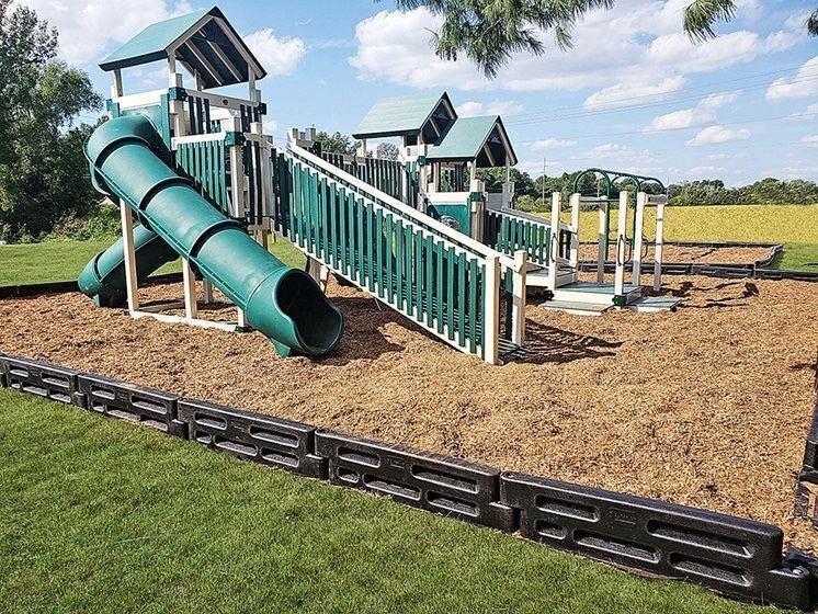 St. Clair Village - Photo 4 of 21