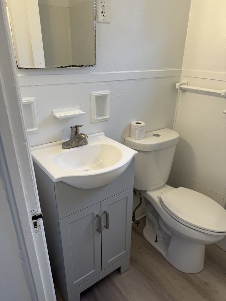 14 Walnut Street #B - Photo 3 of 19